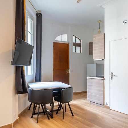 Appartement Metro Alexandre Dumas Paris Exterior foto