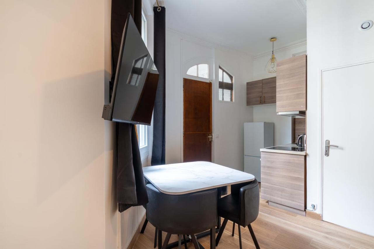 Appartement Metro Alexandre Dumas Paris Exterior foto